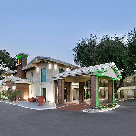 La Quinta Inn By Wyndham Dallas Uptown Esterno foto