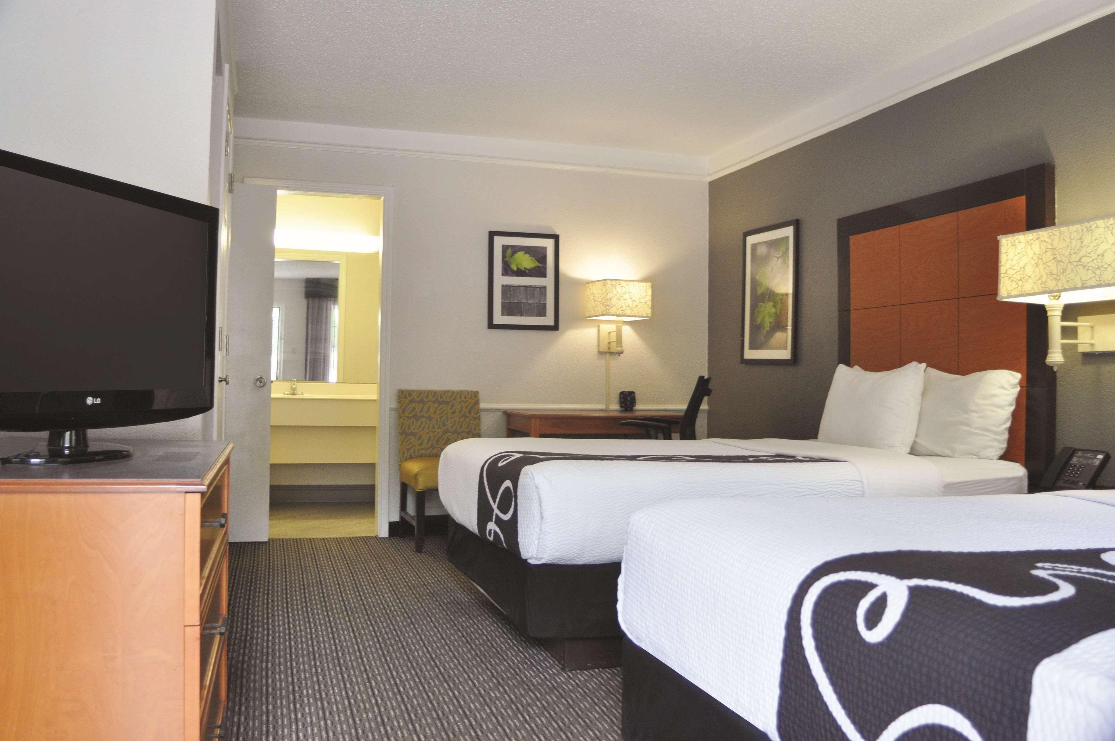 La Quinta Inn By Wyndham Dallas Uptown Esterno foto