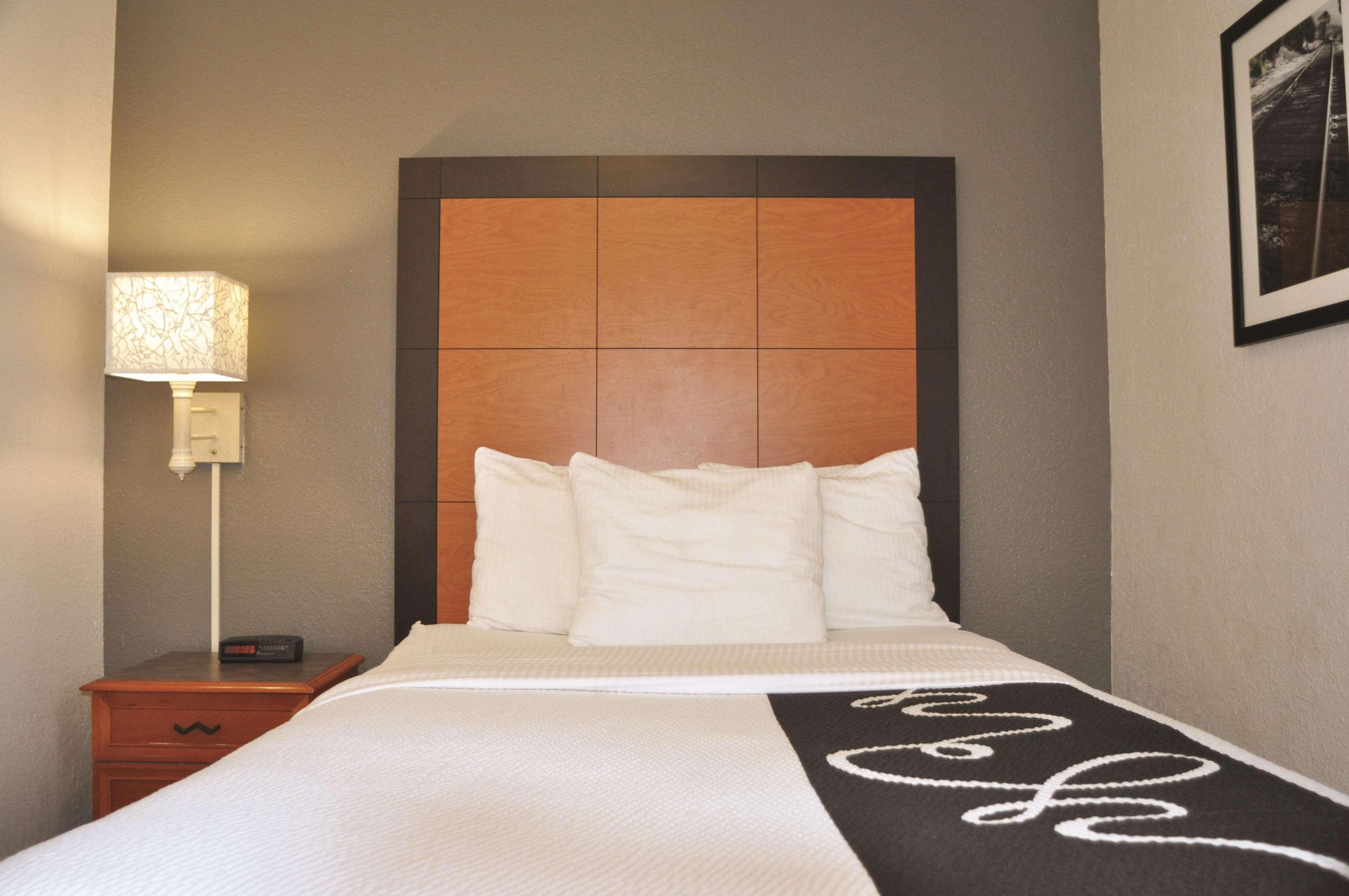 La Quinta Inn By Wyndham Dallas Uptown Esterno foto