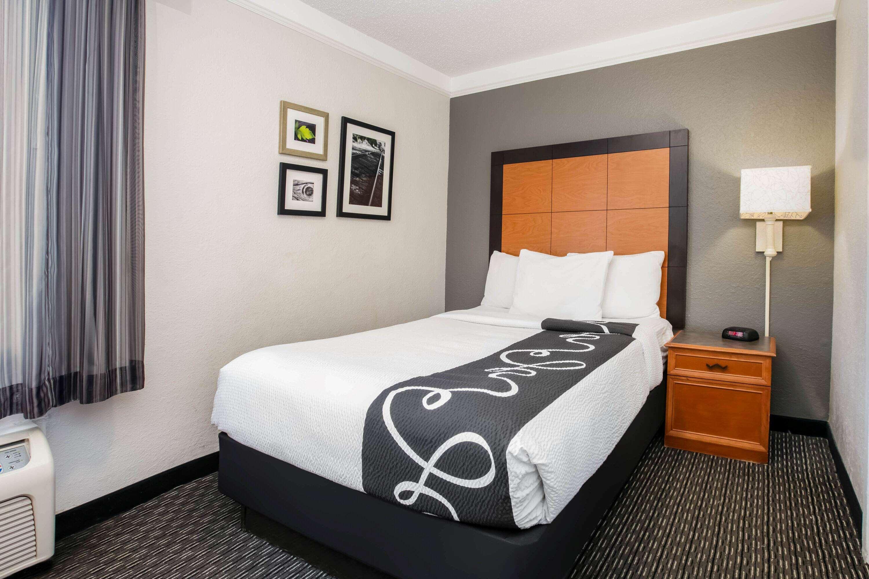 La Quinta Inn By Wyndham Dallas Uptown Esterno foto