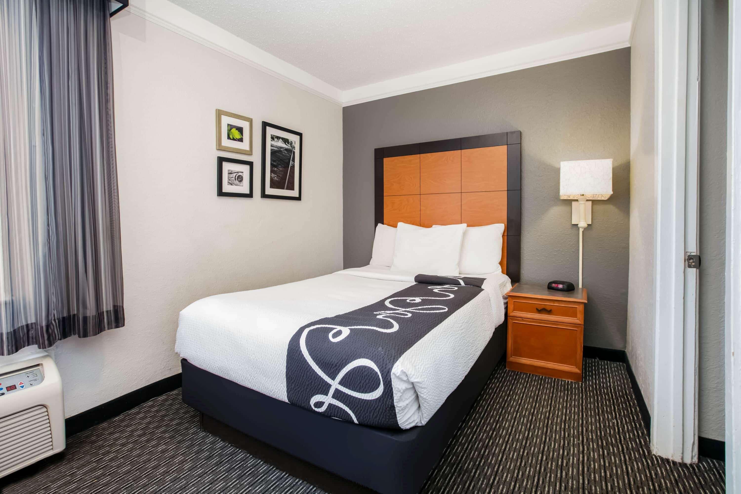 La Quinta Inn By Wyndham Dallas Uptown Esterno foto