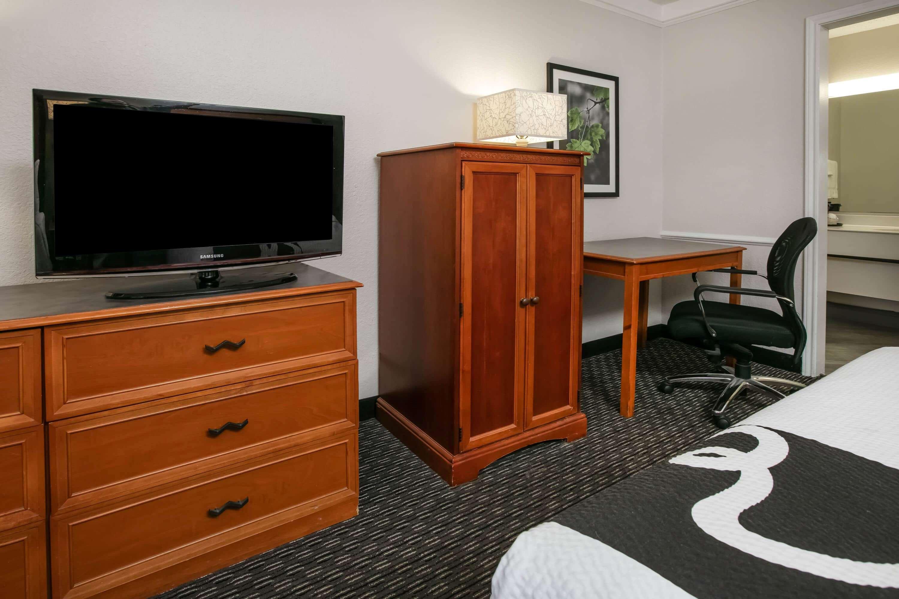 La Quinta Inn By Wyndham Dallas Uptown Esterno foto