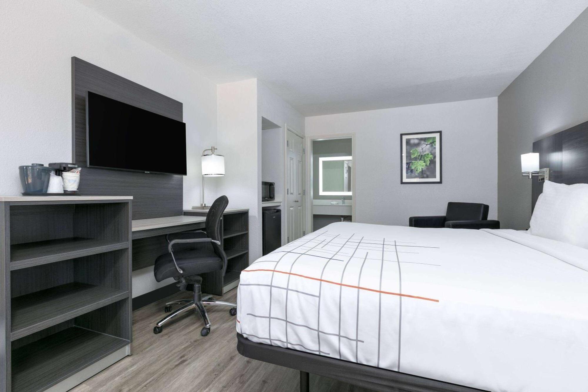 La Quinta Inn By Wyndham Dallas Uptown Esterno foto