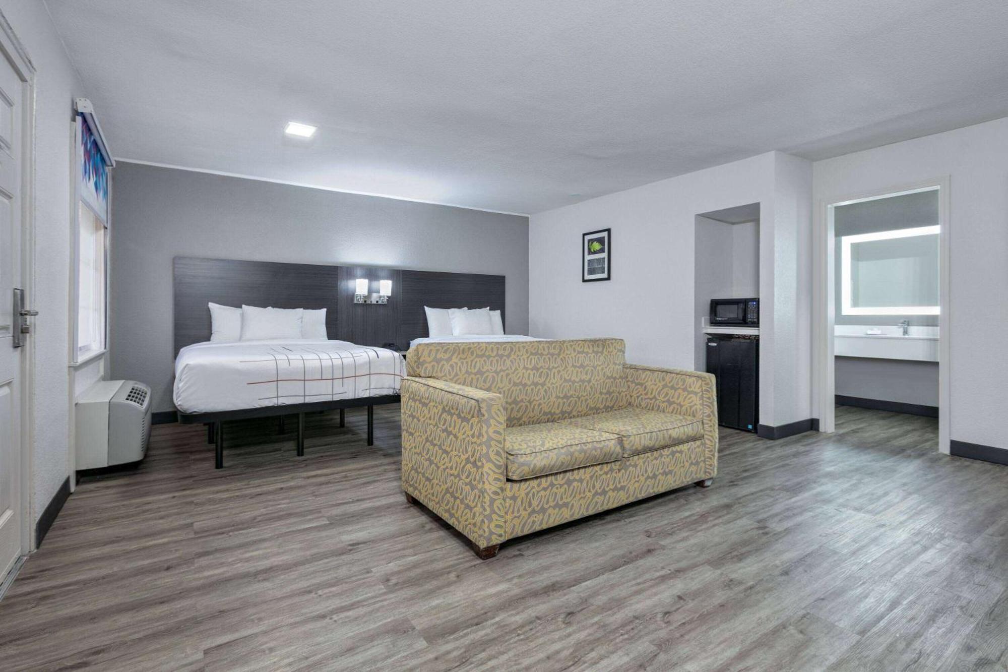 La Quinta Inn By Wyndham Dallas Uptown Esterno foto