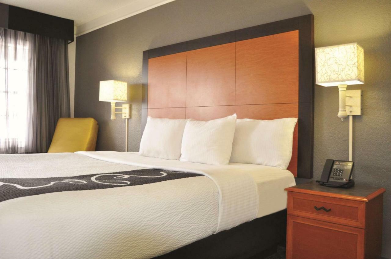 La Quinta Inn By Wyndham Dallas Uptown Esterno foto